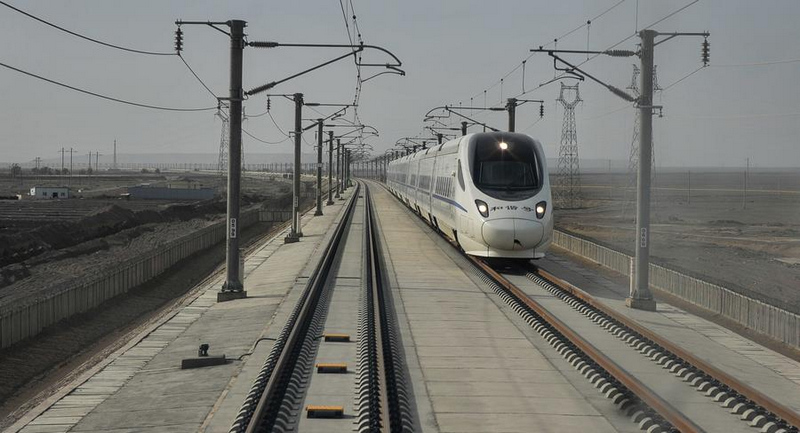Auf Probefahrt mit dem CRH5 in Xinjiang