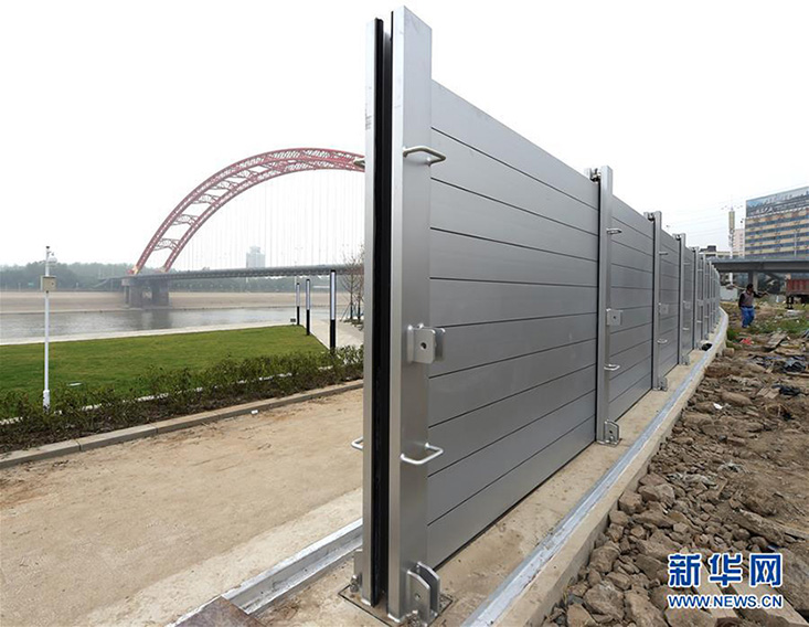 Hubei rüstet sich mit selbst entwickelter Spundwand gegen überschwemmungen