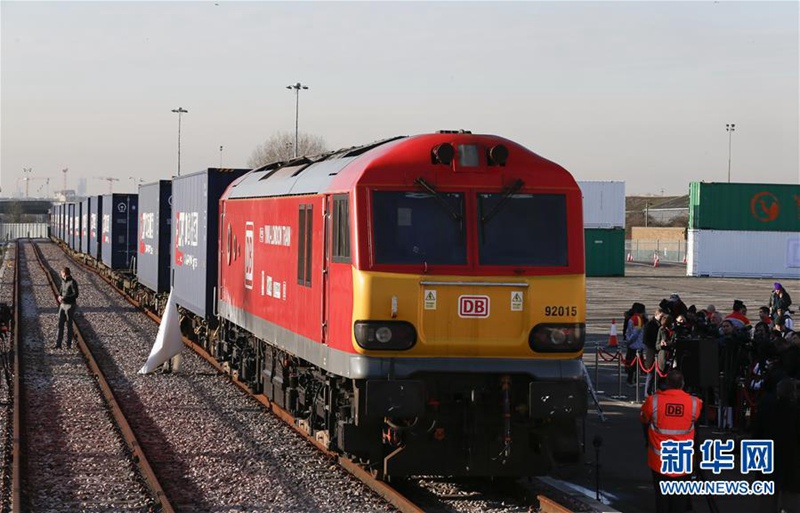 Erster China-Gro?britannien-Güterzug erreicht London
