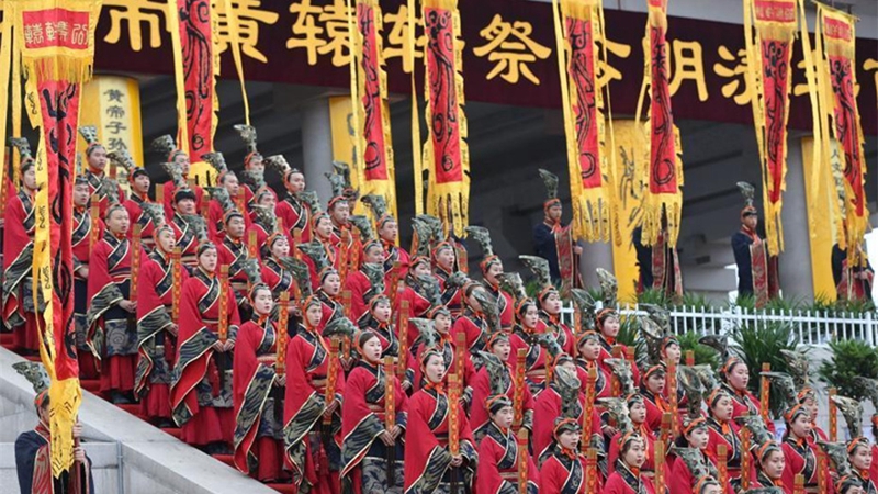 Gedenkfeier vom Kaiser Xuanyuan zum Totenfest in Shaanxi
