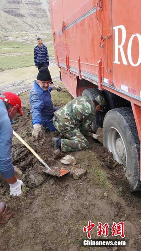20 Deutsche in Tibet von chinesischer Grenzschutztruppe gerettet