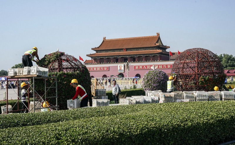 Vorbereitungen für Chinas Nationalfeiertag auf dem Tiananmen-Platz begonnen