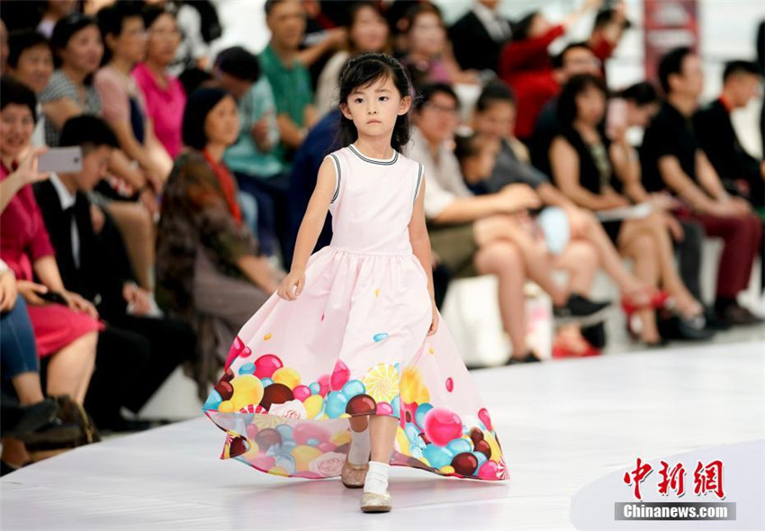 Kindermodell-Wettbewerb in Beijing