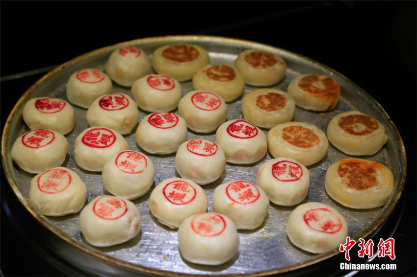 Hangzhou: Mondkuchen mit Flusskrebs-Füllung