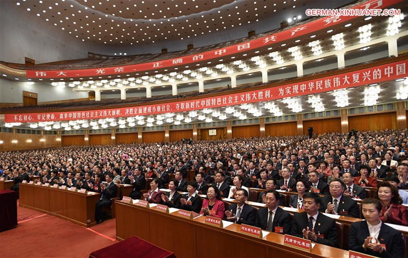 Xi Jinping sitzt Vorbereitungssitzung für den 19. Parteitag der KPCh vor