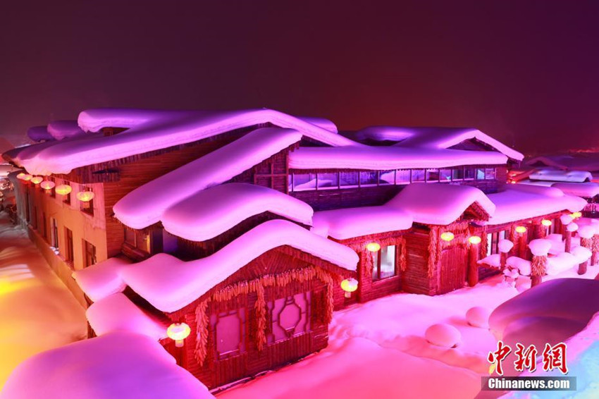 Schneedorf：Eine M?rchenwelt im Winter