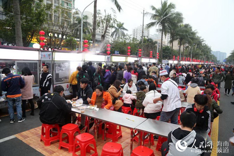 Nachtmarkt in Haikou wiederer?ffnet