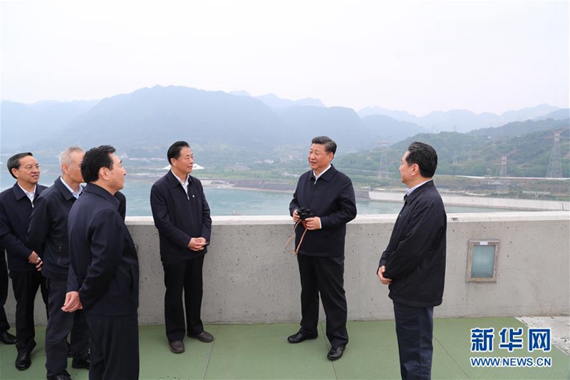 Xi Jinping besichtigte den Drei-Schluchten-Staudamm