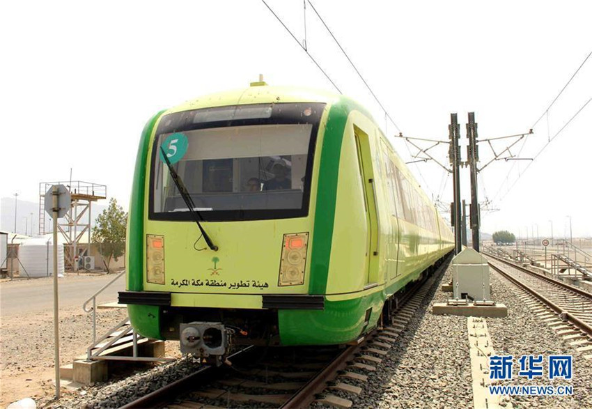Chinesische Firma installiert Stadtbahn von Mekka