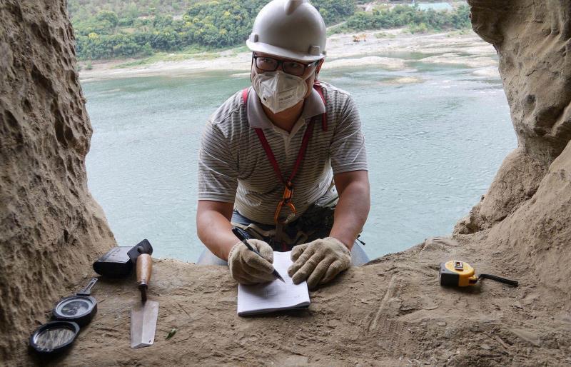 37 historische Felsengr?ber in Zentralchina entdeckt