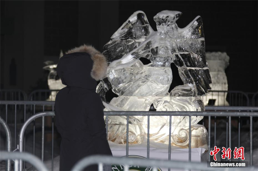 Eisskulpturen aus Harbin in Kanada ausgestellt