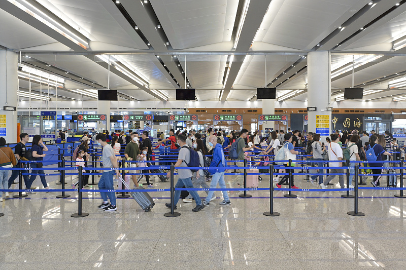 Hongkong-Zhuhai-Macao-Brücke z?hlt über zehn Millionen Passagierfahrten