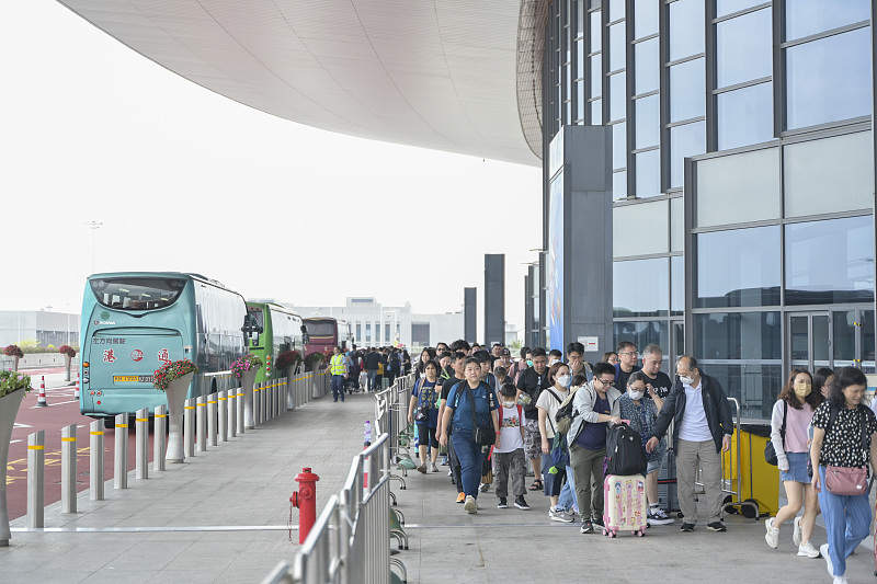Hongkong-Zhuhai-Macao-Brücke z?hlt über zehn Millionen Passagierfahrten