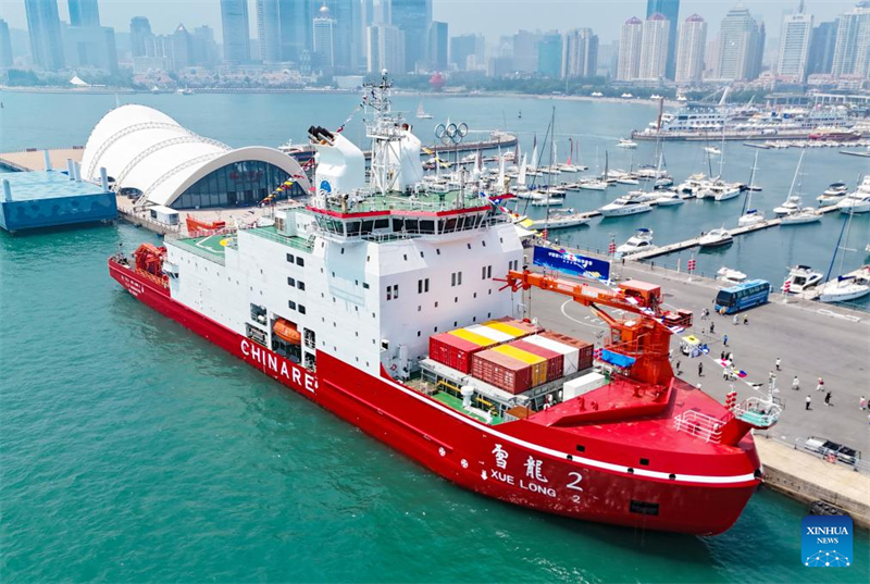 Chinas Polareisbrecher ?ffnen Türen für Besucher
