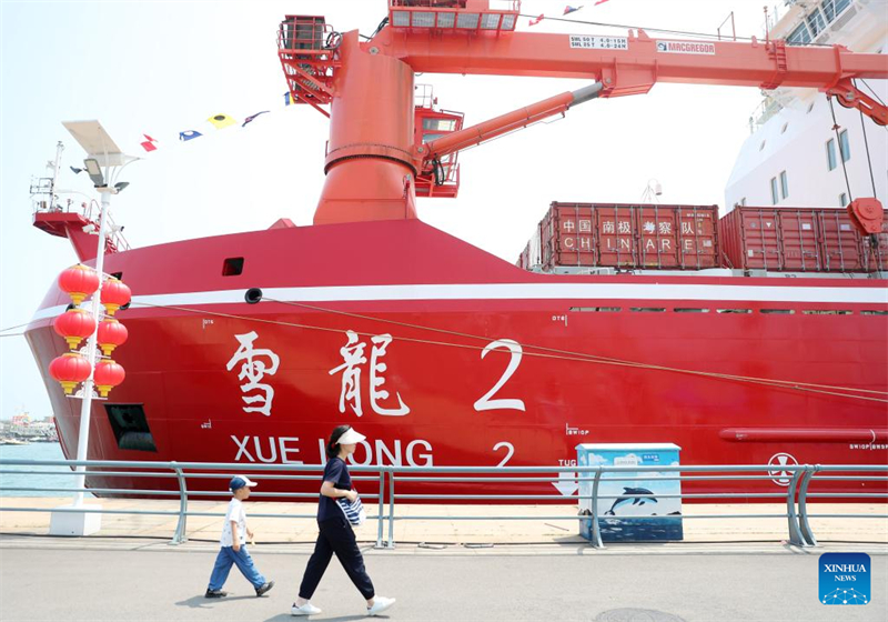 Chinas Polareisbrecher ?ffnen Türen für Besucher