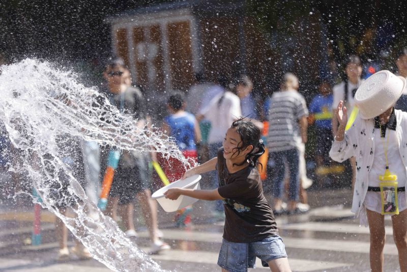 Sommerspa? mit Wasserdrachen