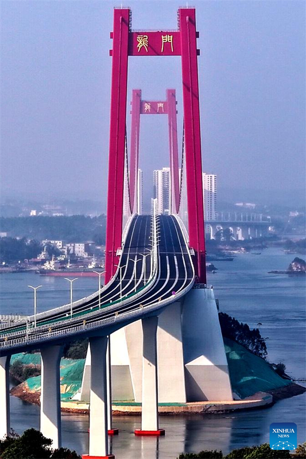 L?ngste Meeresbrücke in Guangxi für Verkehr freigegeben